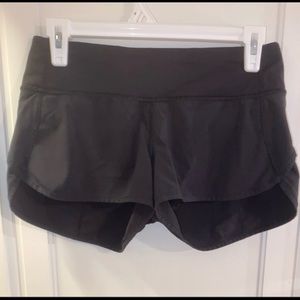 Lululemon speed up short size 4